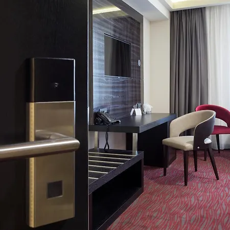 Old Town Hotel 4*