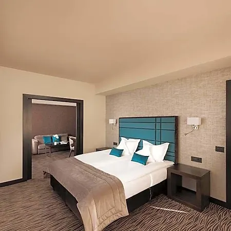 Old Town Hotel 4*