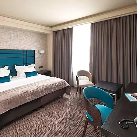 Old Town Hotel 4*