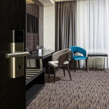 Old Town Hotel 4*