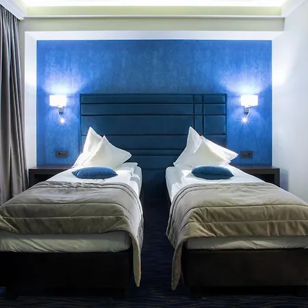 Hotel Old Town 4*